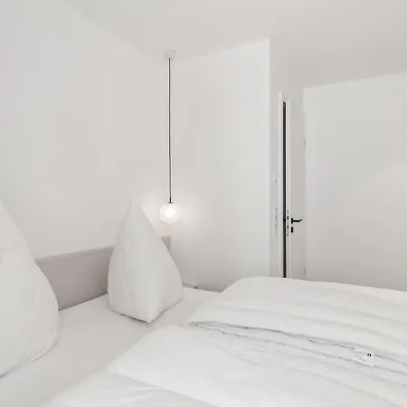 Stunning In Tossens With Kitchen Lägenhet