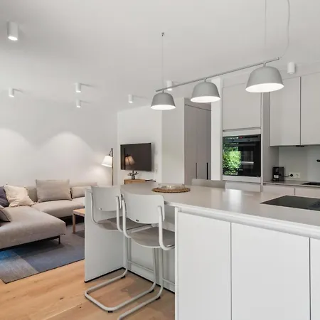 Stunning In Tossens With Kitchen Lägenhet Stick