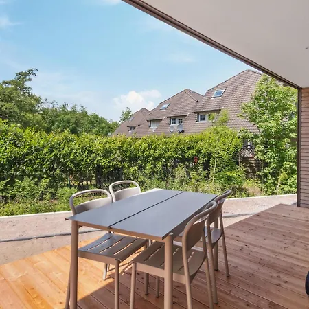 Stunning In Tossens With Kitchen Lägenhet