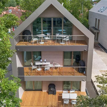 Stunning In Tossens With Kitchen Lägenhet