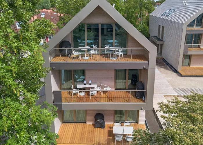 2 Bedroom Stunning In Tossens Apartman